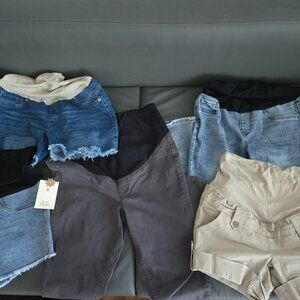 Maternity clothes bundle. Jeans, pants, shorts. Size M-L Like new